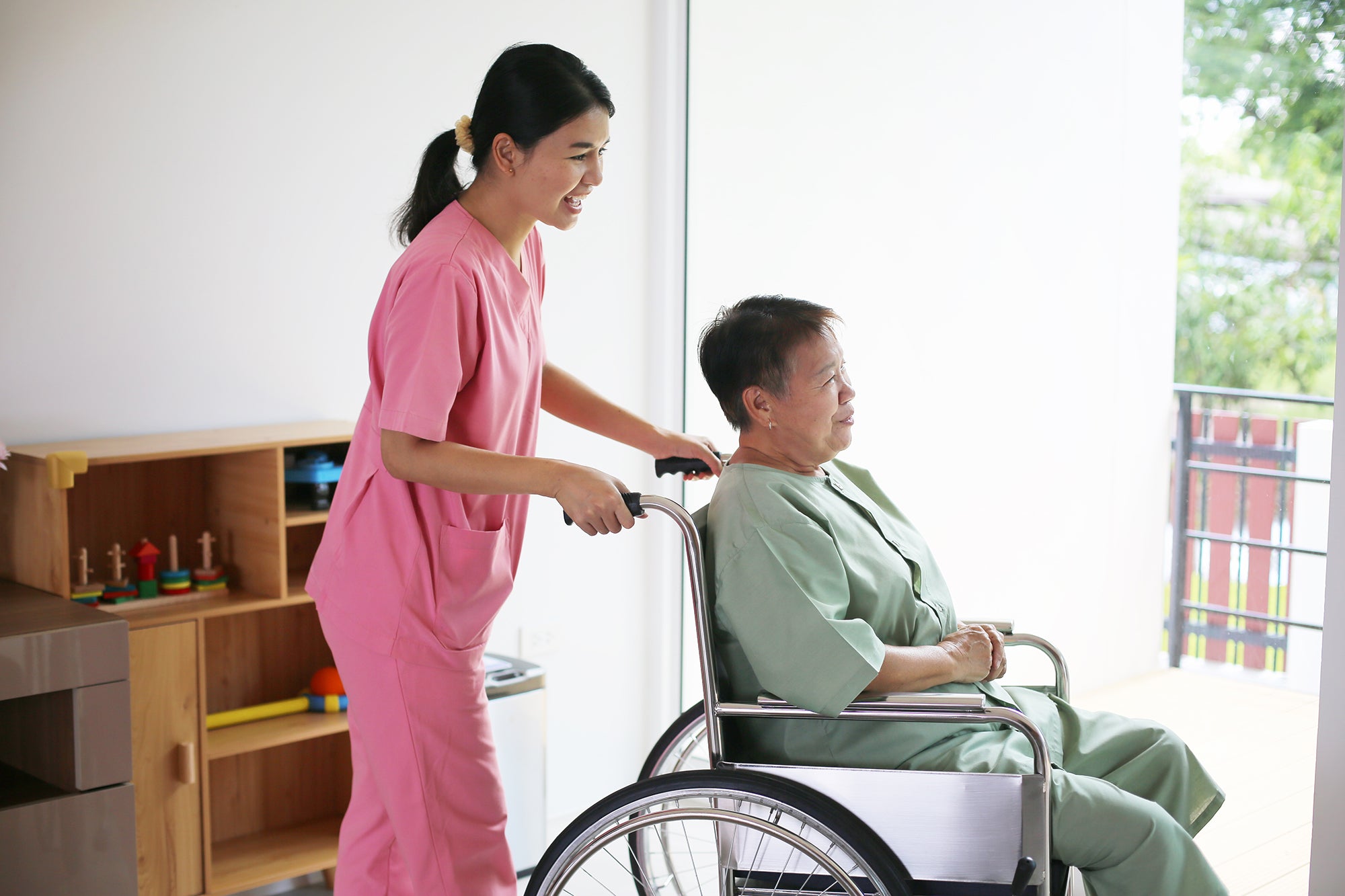 CSTF moving and handling refresher training courses in London - ComplyPlus™ - The Mandatory Training Group UK -