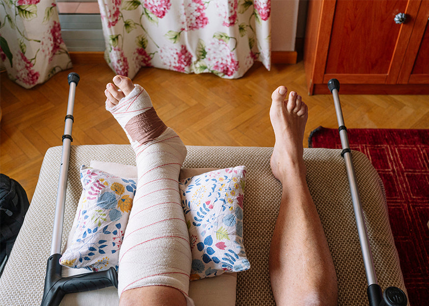 First aid treatment for broken and dislocated bones - ComplyPlus™ - The Mandatory Training Group UK -