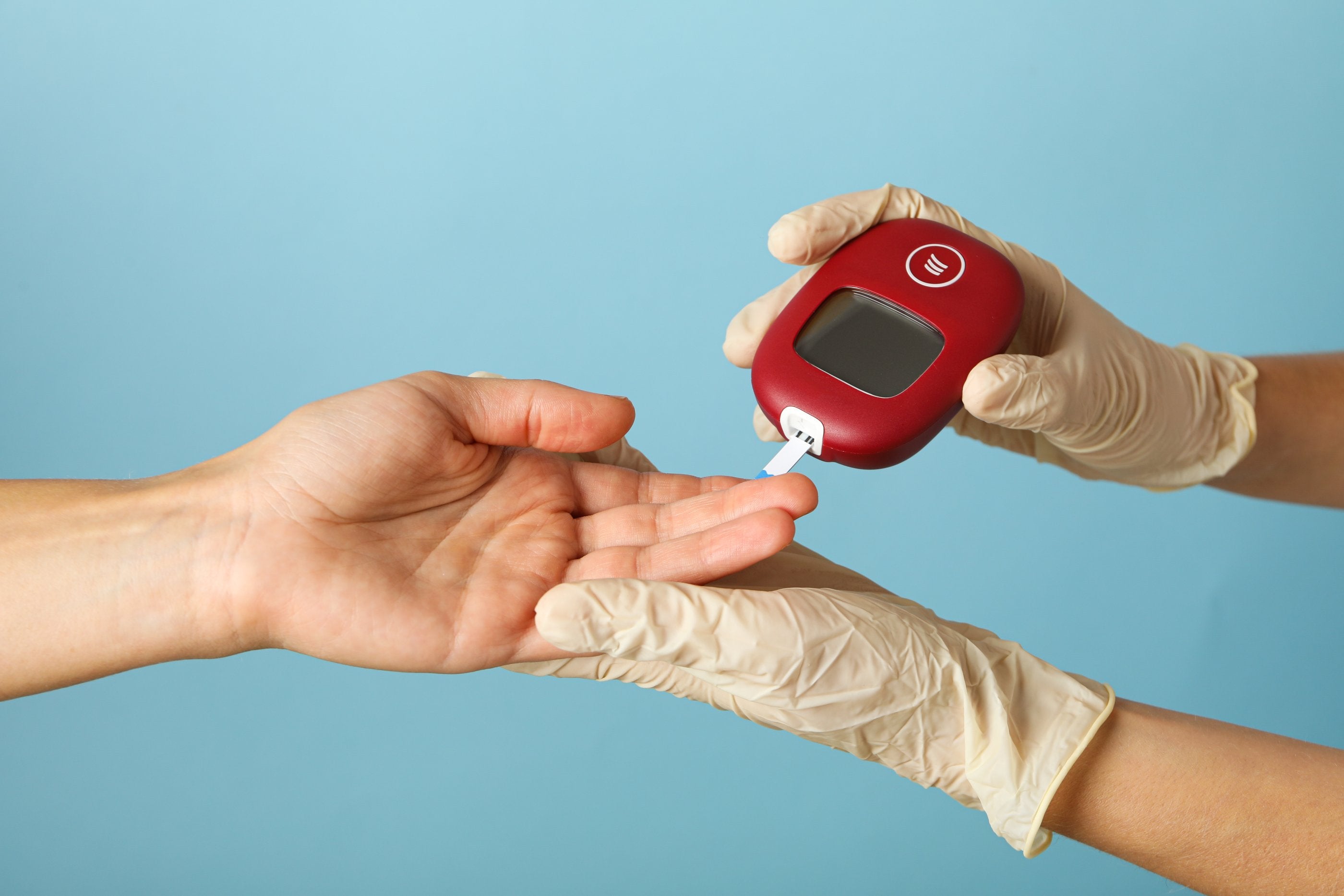 First aid treatment for diabetes - ComplyPlus™ - The Mandatory Training Group UK -