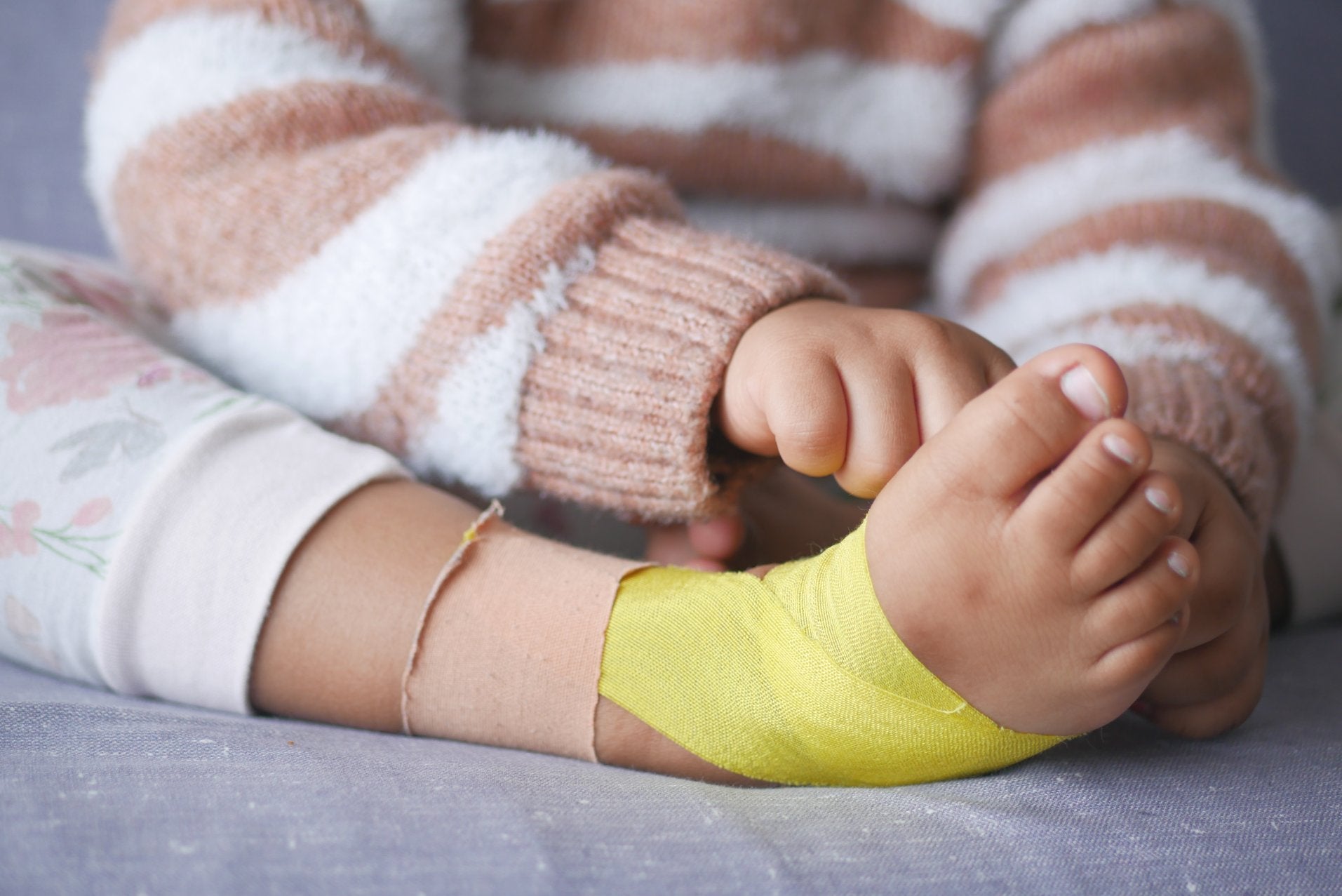 First aid treatment for splinters in children & babies