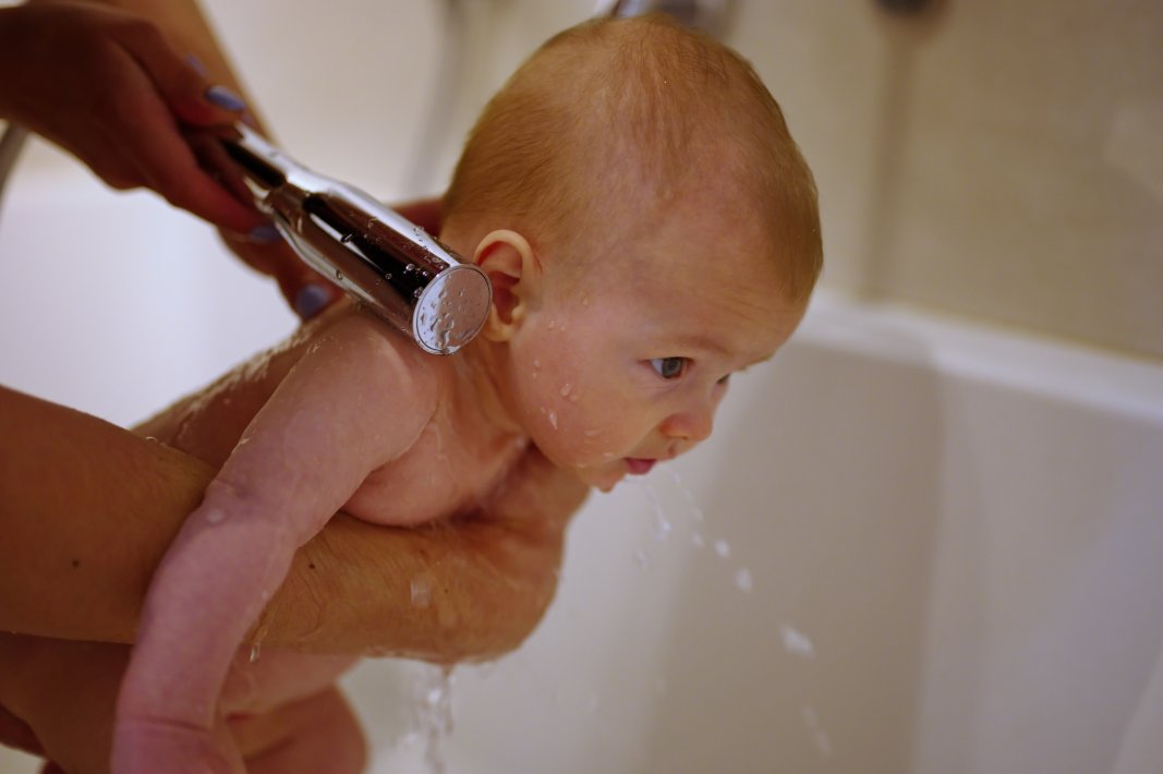 First aid for heat exhaustion in children and babies