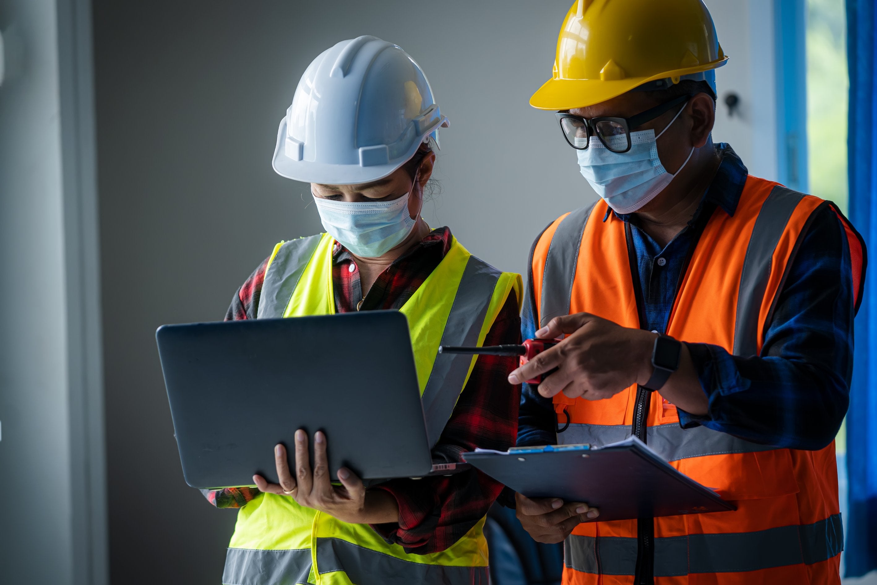 Online health and safety training: Pros and cons