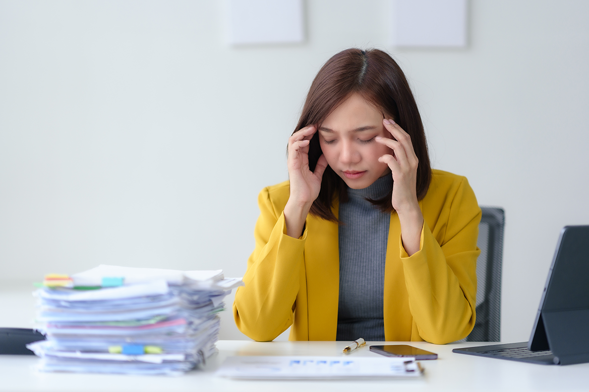 Why risk compliance failures with paper-based records? - The Mandatory Training Group UK -