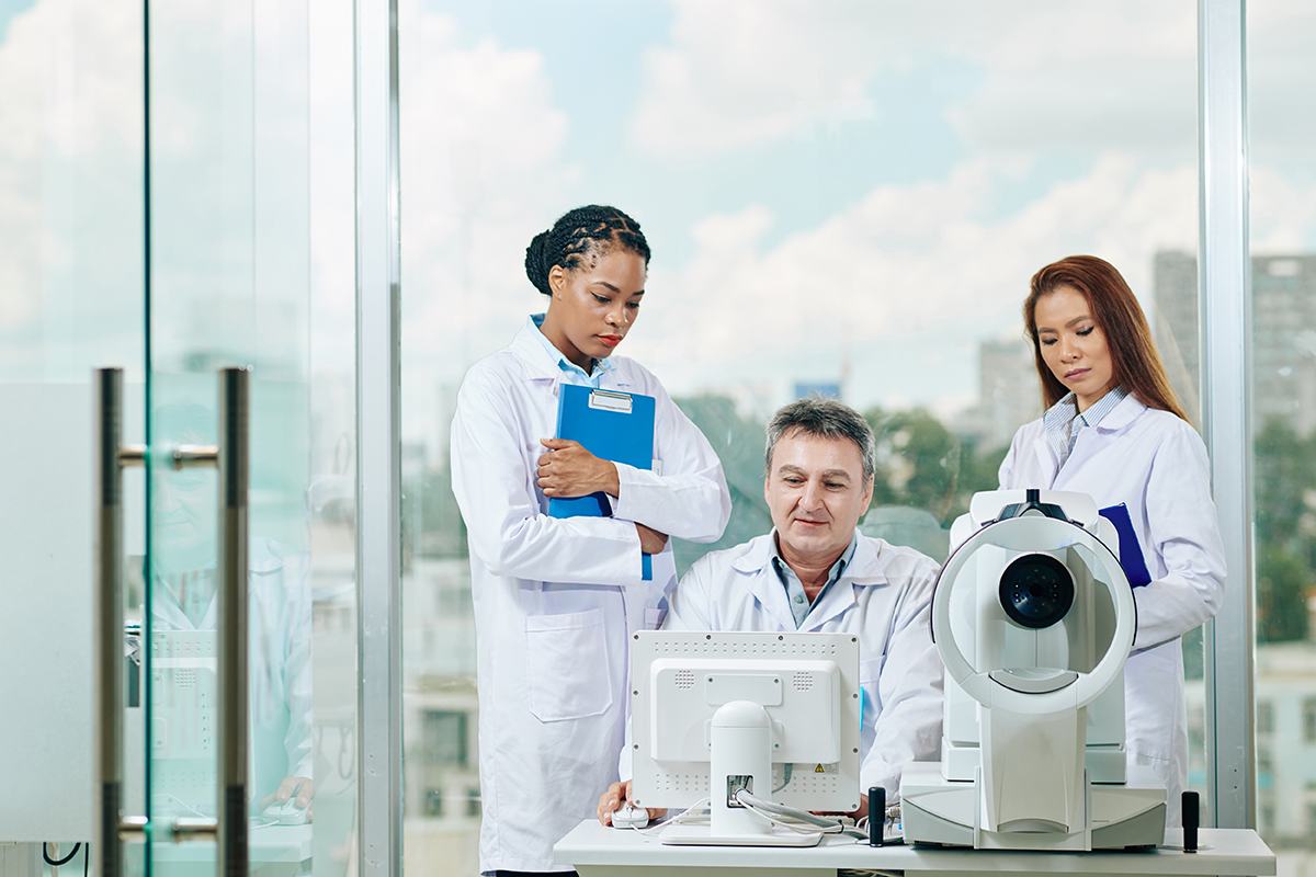 Unlock Expert Clinical Observations Training with ComplyPlus LMS™ - Dr Richard Dune -