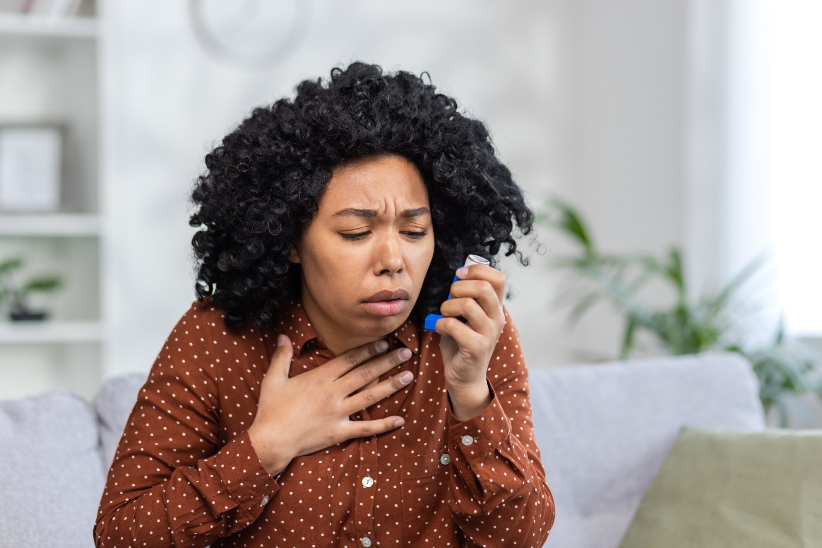First aid treatment for asthma - ComplyPlus LMS™ - The Mandatory Training Group UK -
