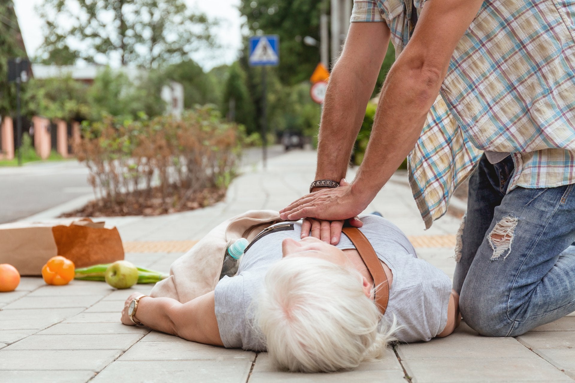 First aid treatment for shock - ComplyPlus™ - The Mandatory Training Group UK -
