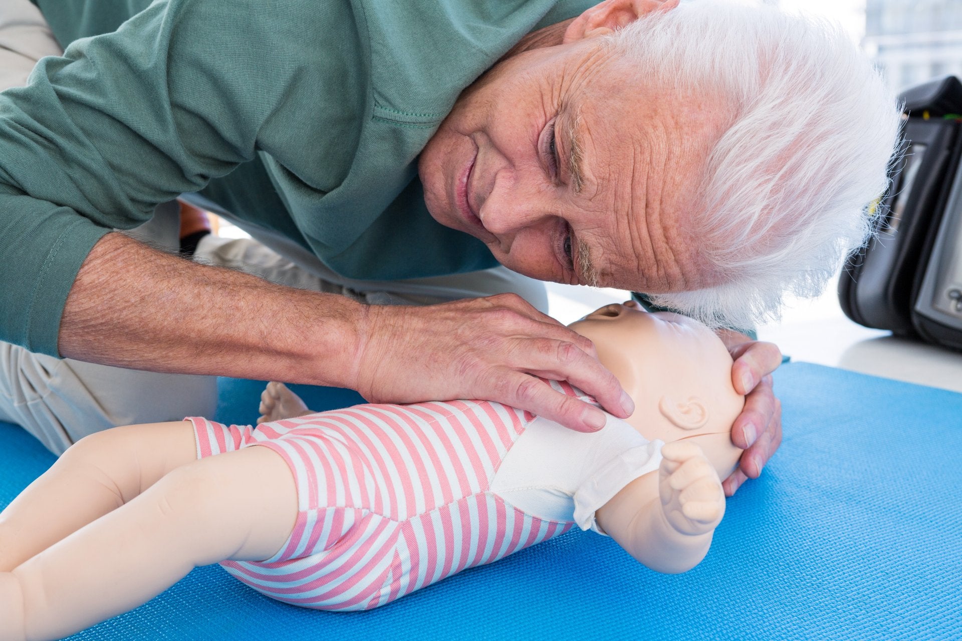 Paediatric first aid primary survey: DRABC - ComplyPlus LMS™ - The Mandatory Training Group UK -
