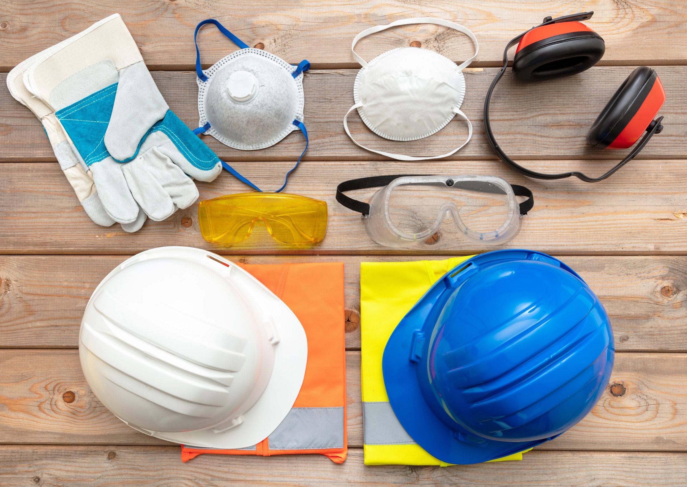 Personal protective equipment and first aid - ComplyPlus™ - The Mandatory Training Group UK -