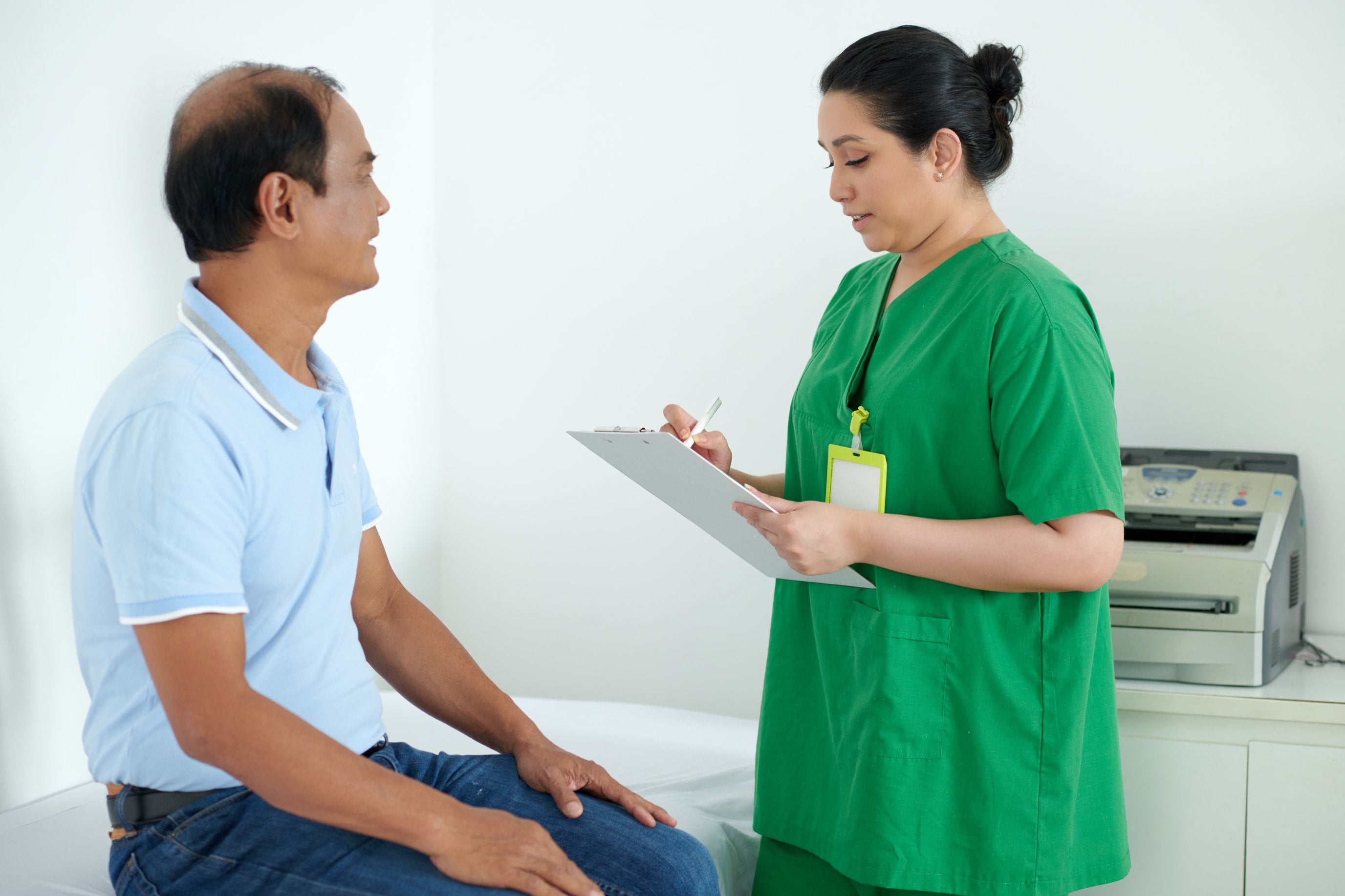 Professional boundaries for health & social care - ComplyPlus™ - The Mandatory Training Group UK -