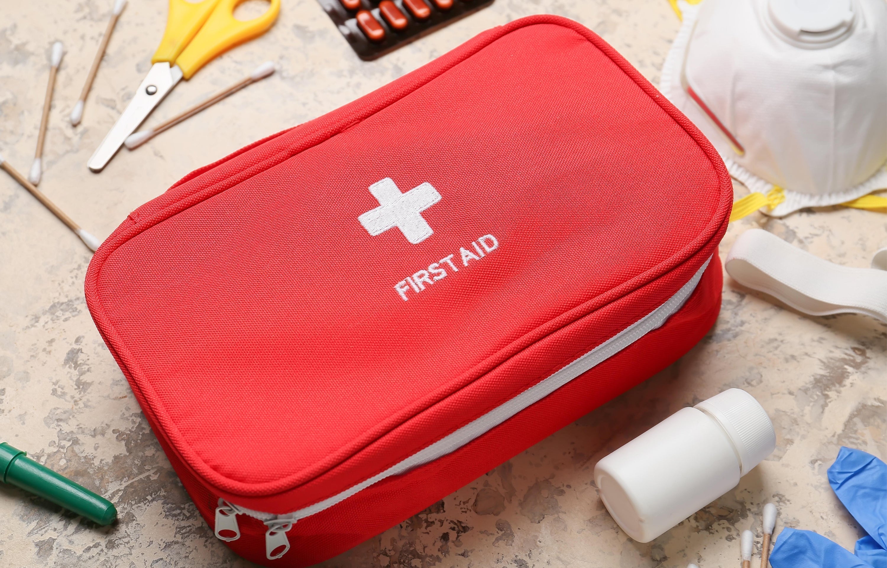 What are the Responsibilities of a First Aider - ComplyPlus™ - The Mandatory Training Group UK -