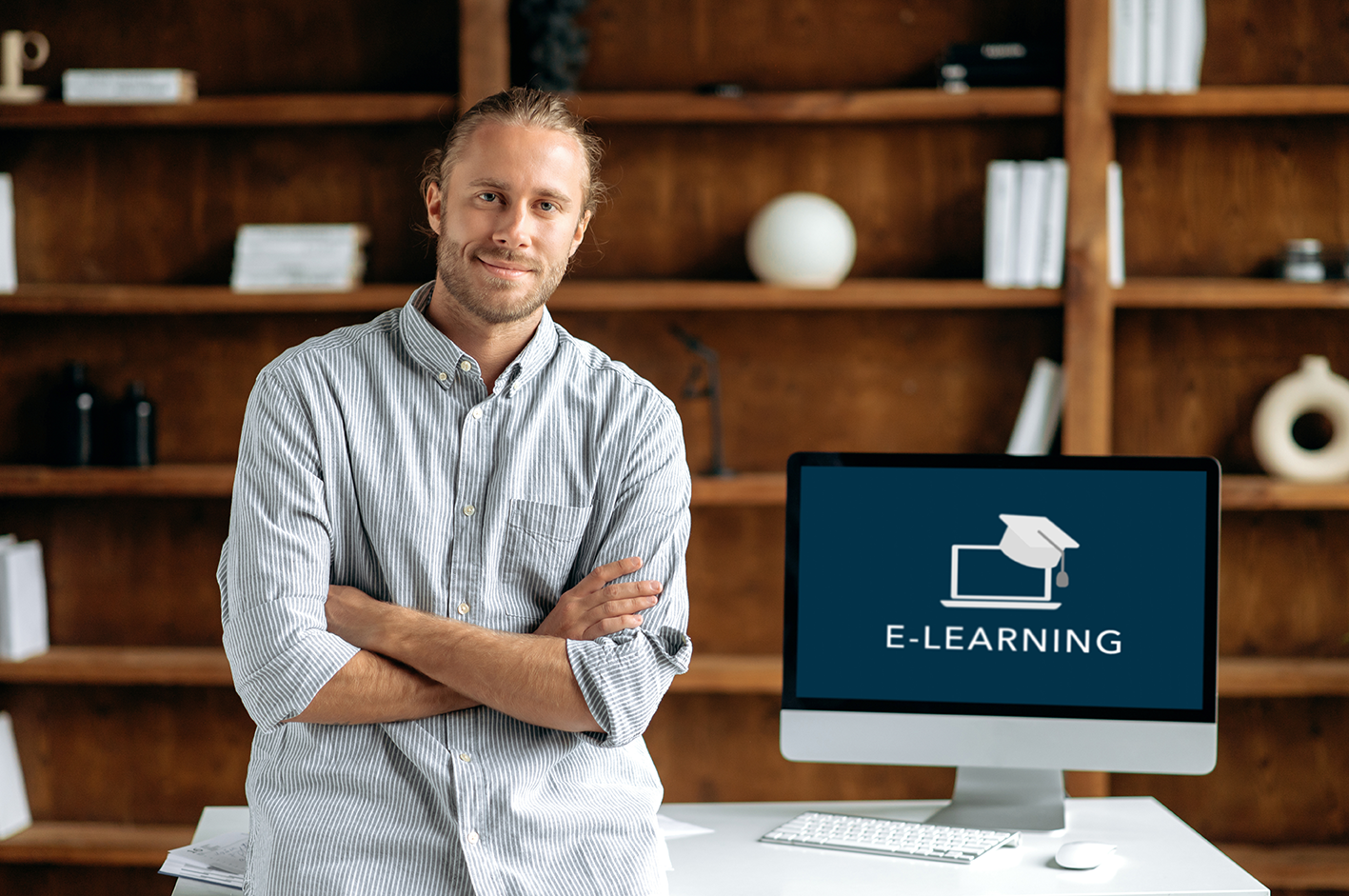 What is the difference between online learning and e-learning?